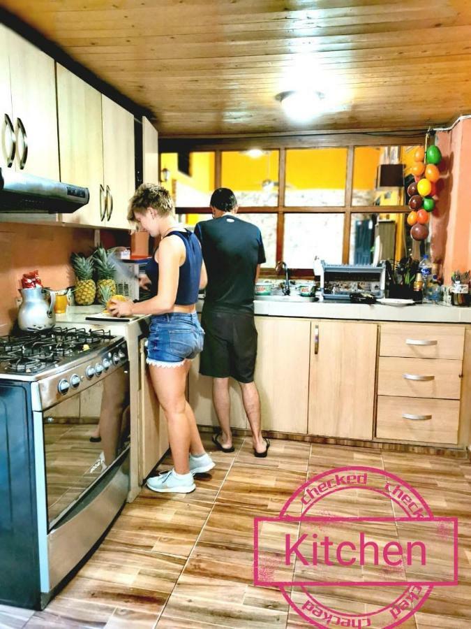Mama Waldy Hostal